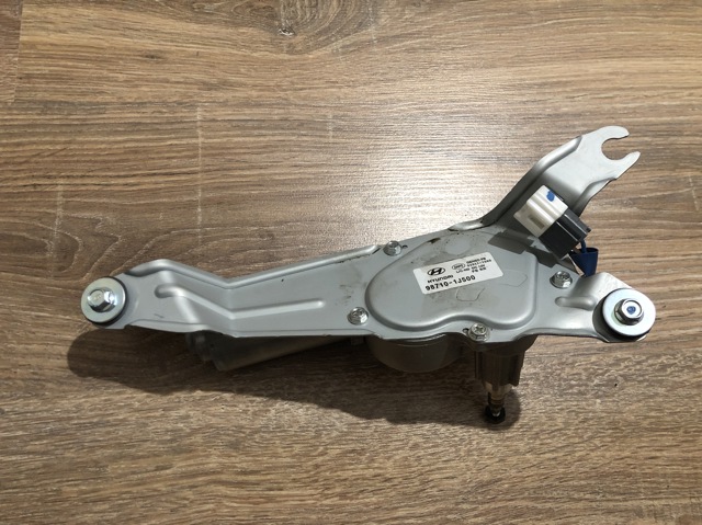 Двигун склоочисника заднього скла 987101J500 HYUNDAI