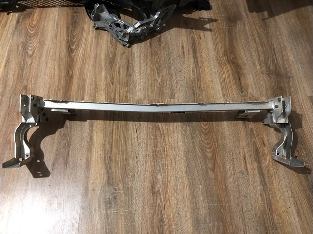 Балка під радіатор нижня A2466200019 MERCEDES