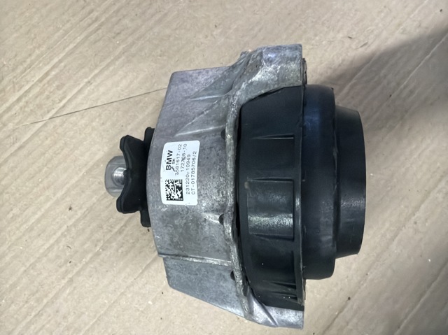 Ліва подушка двигуна 22117581617 BMW