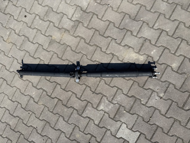 Вал карданний задній 26108848018 BMW
