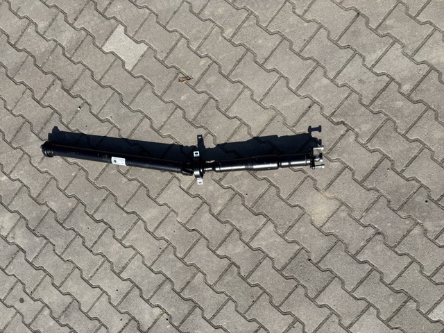Вал карданний задній, у зборі 26208849993 BMW