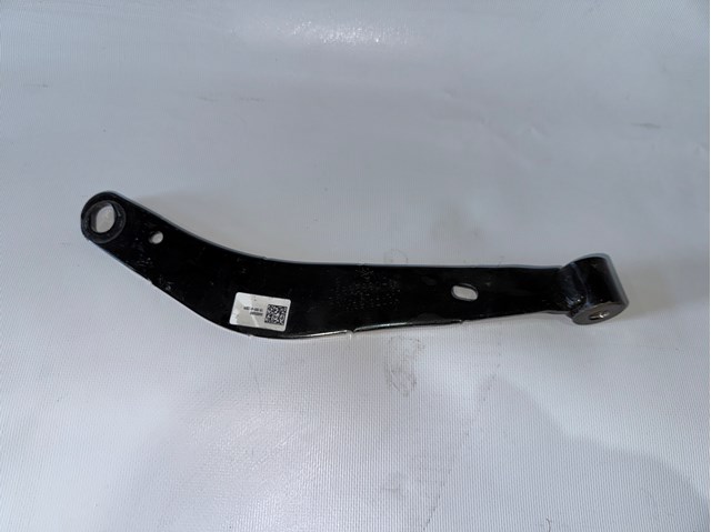 Сайлентблок переднього нижнього важеля 31106885880 BMW