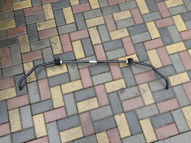 Стабілізатор задньої осі 33556870659 BMW