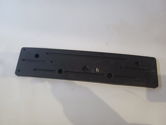 Рамка номерного знака автомобіля передня 51118069220 BMW