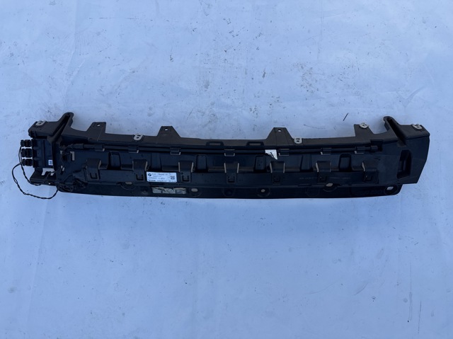 Кронштейн бампера заднього, центральний 51128065139 BMW