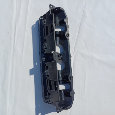 Кронштейн бампера заднього 51128069250 BMW