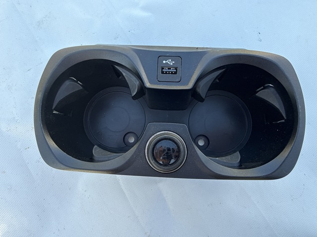 Підсклянник підлокітника центральної консолі 51166809803 BMW