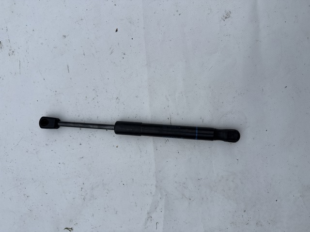 Упор капота 51237418188 BMW