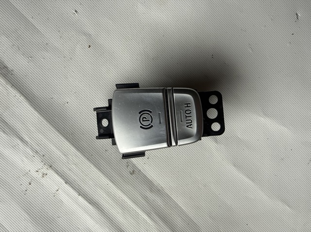 Клавіша електромеханічного гальма стоянки 61315A42470 BMW