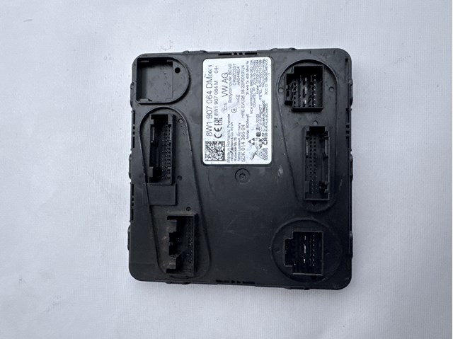 8W1907064DM VAG