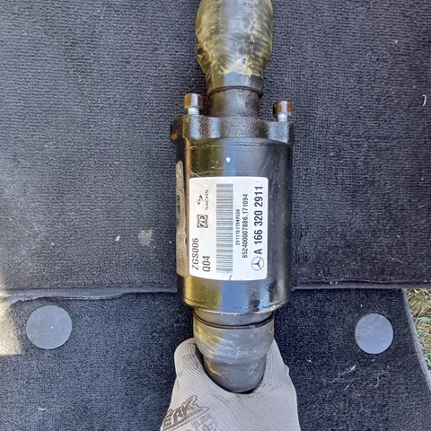 Гумка заднього стабілізатора A1663202911 MERCEDES