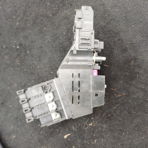 Корпус запобіжників A1665405202 MERCEDES