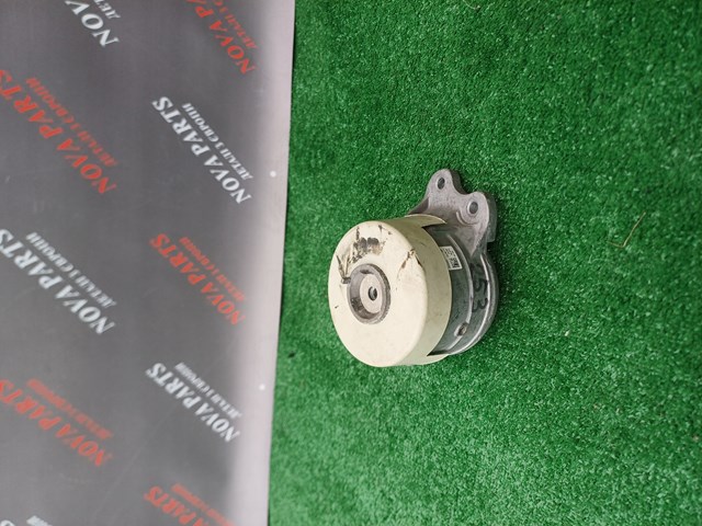 Ліва подушка двигуна A2052407800 MERCEDES