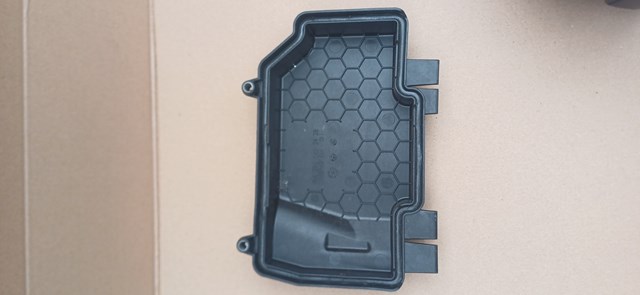 Кришка блока запобіжників A2055402428 MERCEDES