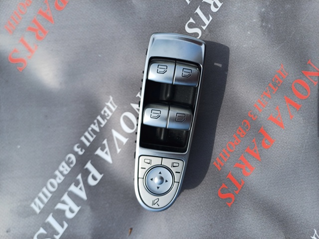 Кнопки переднього лівого склопід'ємника A2139055103 MERCEDES