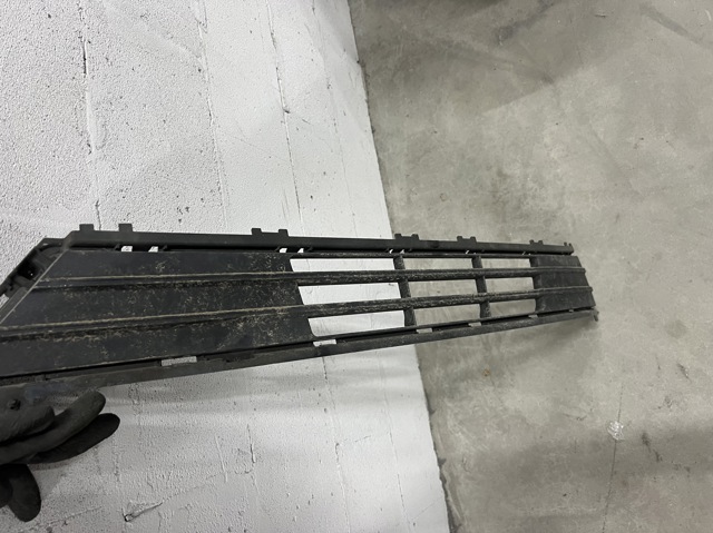 Решітка переднього бампера, нижня HS7Z17B968AA FORD