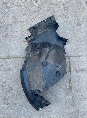 Підкрилок переднього крила, правий передній 7340786 BMW