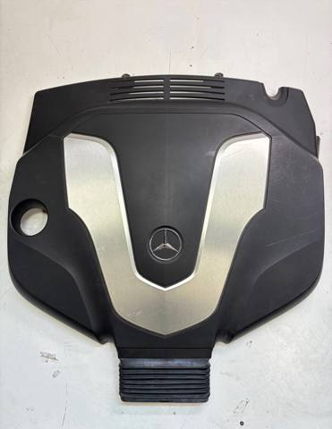 Кришка двигуна декоративна A6420107008 MERCEDES