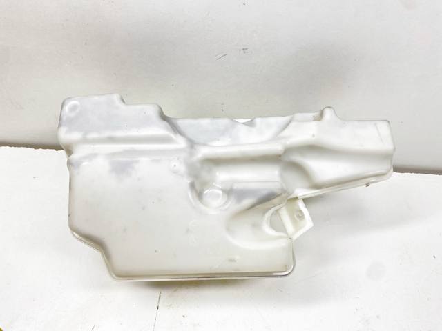 Бачок омивача лобового скла LR025755 LAND ROVER