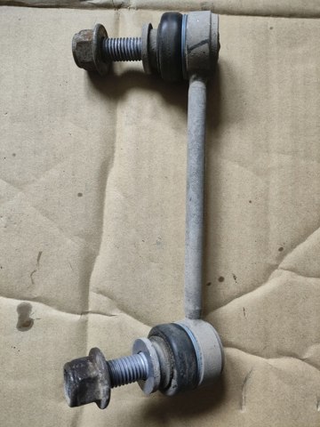 Стійка стабілізатора, заднього, ліва LR048093 LAND ROVER