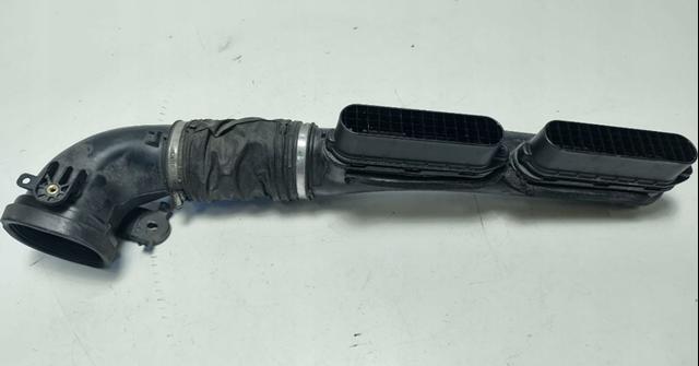 Повітроприймач LR049313 LAND ROVER