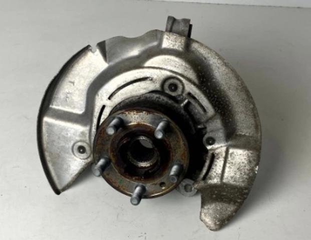 Кулак поворотний передній лівий LR078178 LAND ROVER