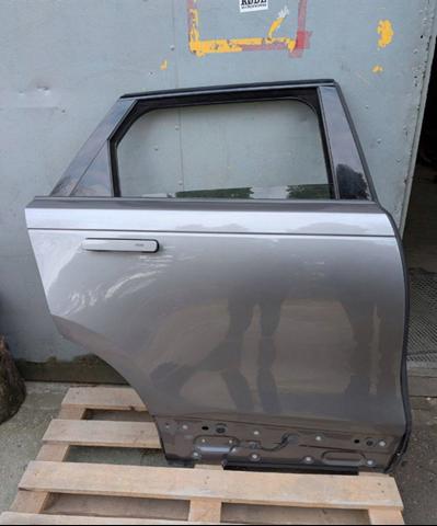 Двері задні в зборі LR091719 LAND ROVER