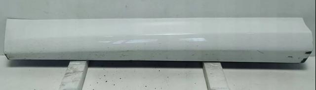 Молдинг передніх лівих дверей, нижній LR116797 LAND ROVER