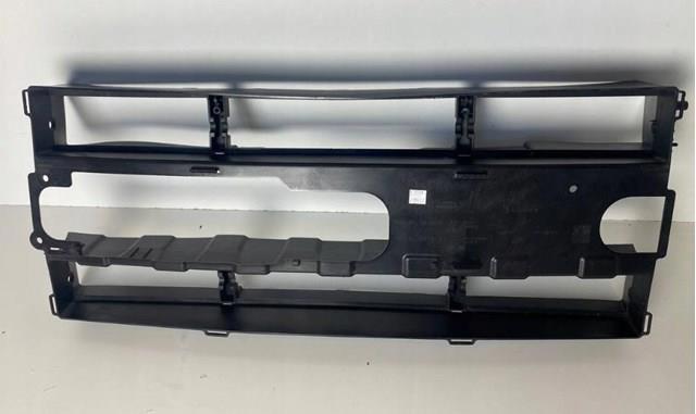Повітроводи системи охолодження двигуна LR122735 LAND ROVER