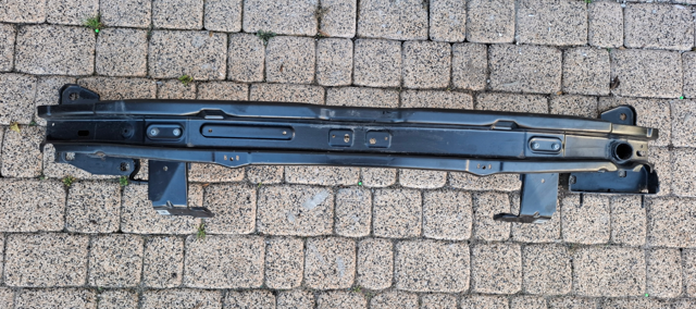 Шина бампера заднього LR128456 LAND ROVER