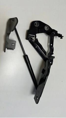 Петля капота, права LR139329 LAND ROVER