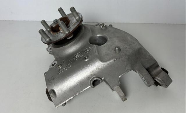Цапфа поворотного кулака LR139873 LAND ROVER