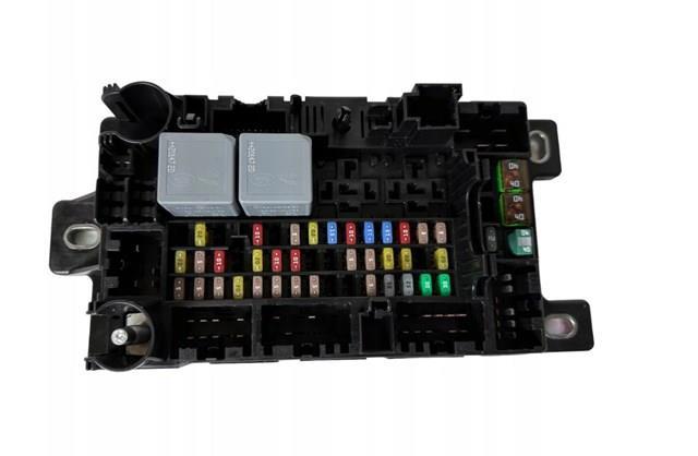 Коробка запобіжників LR144125 LAND ROVER