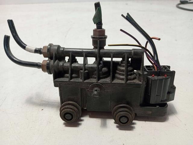 Блок клапанів регульованої підвіски, передній RVH000095 LAND ROVER