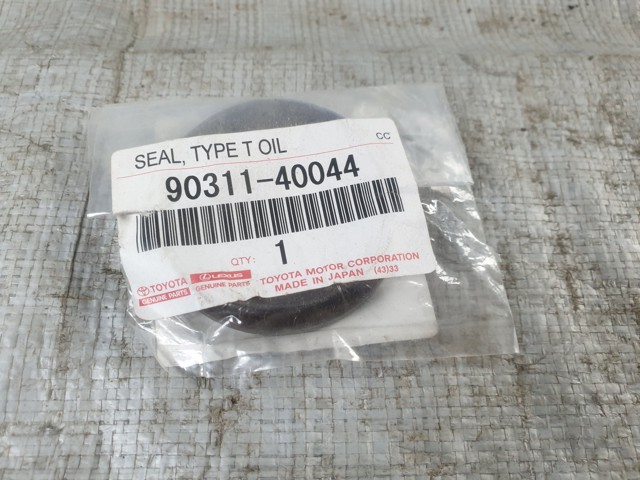 Сальник коленвала двигуна, передній 9031140044 TOYOTA