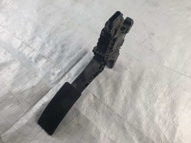 Педаль акселератора A1773001800 MERCEDES