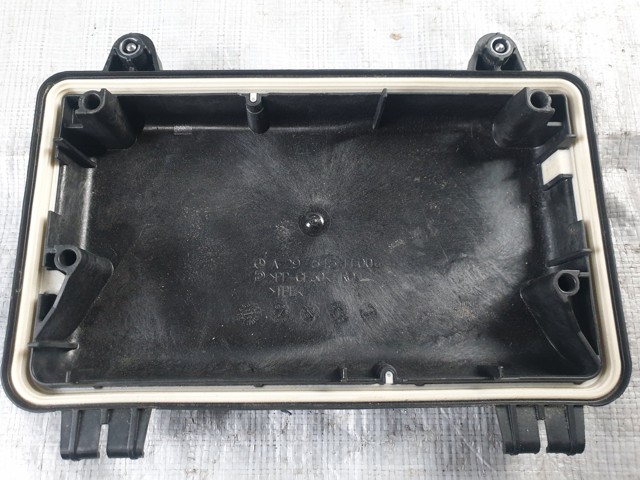 Корпус блока запобіжників A2975401801 MERCEDES