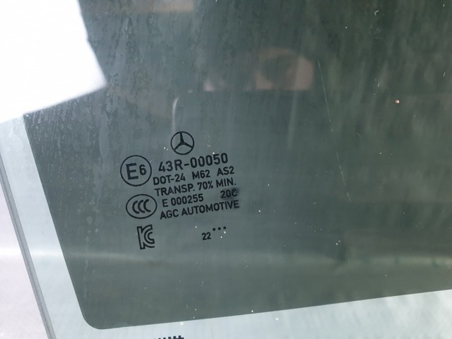 Скло задньої двері правої A2977351400 MERCEDES