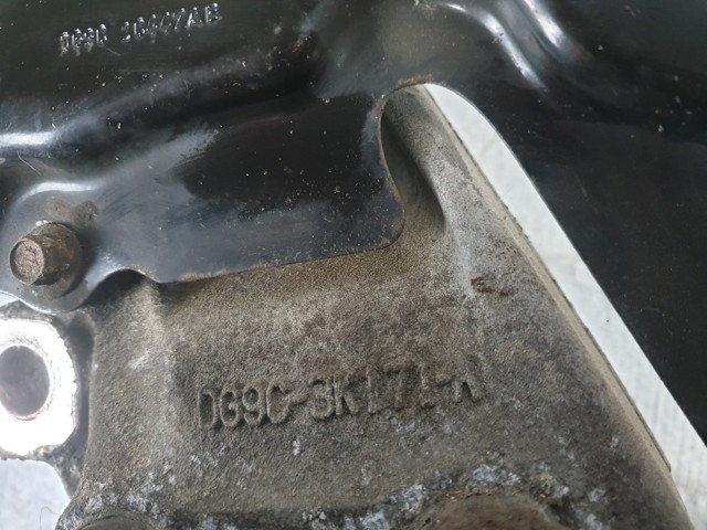 Цапфа передня ліва DG9C3K171A FORD