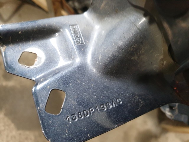 Переднє праве крило DP5Z16005A FORD