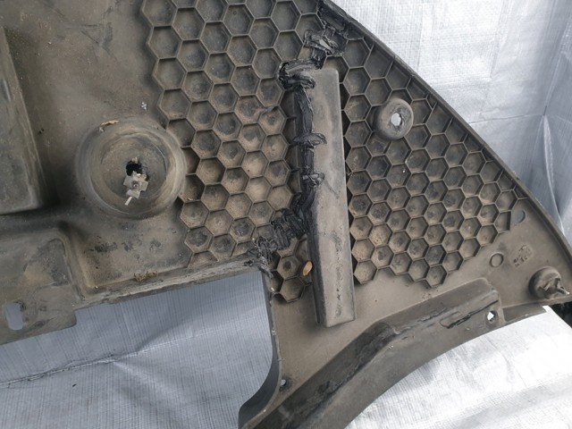 Обвіс бампера KT4BR8B384AB FORD