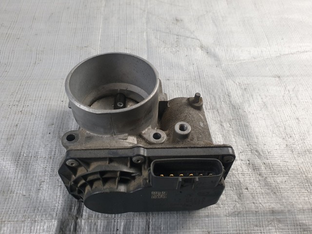 Заслінка повітряна PE0113640B MAZDA