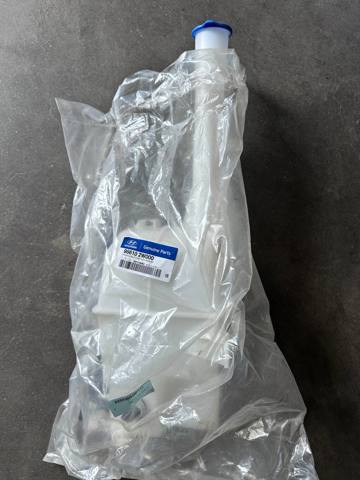 Бачок омивача скла 986102W000 HYUNDAI