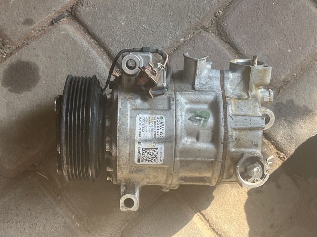 Компресор холодоагенту 3Q0816803E VAG