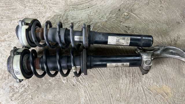 Пружина передньої підвіски 8W0411105 VAG