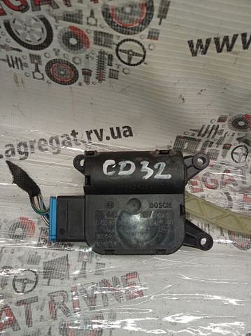 Двигун заслінки печі 0132801340 VAG