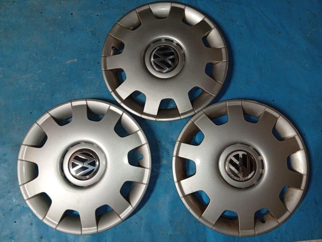 Ковпаки на диски 1J0601147L VAG
