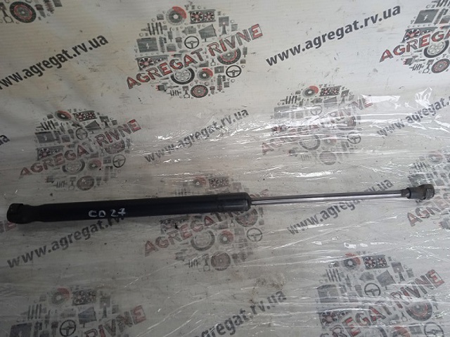 Упор капота Volkswagen Caddy 3