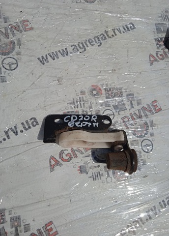 Обмежувач зсувної двері, нижній на кузові 2K0843414A VAG