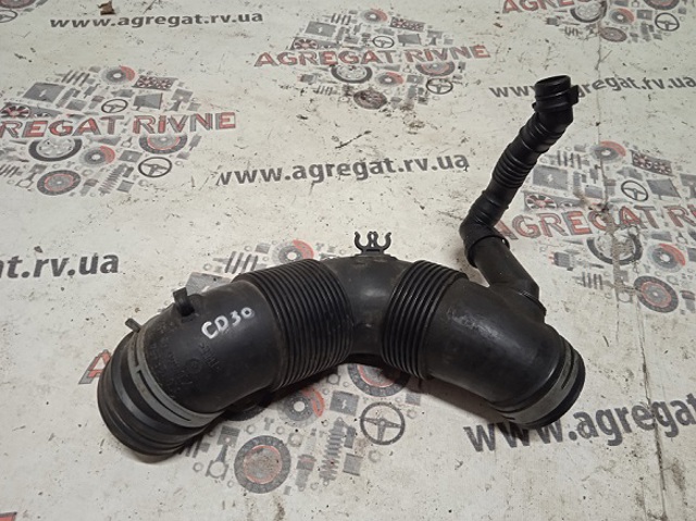 Патрубок повітряний, вихід повітряного фільтра 3C0129654M VAG